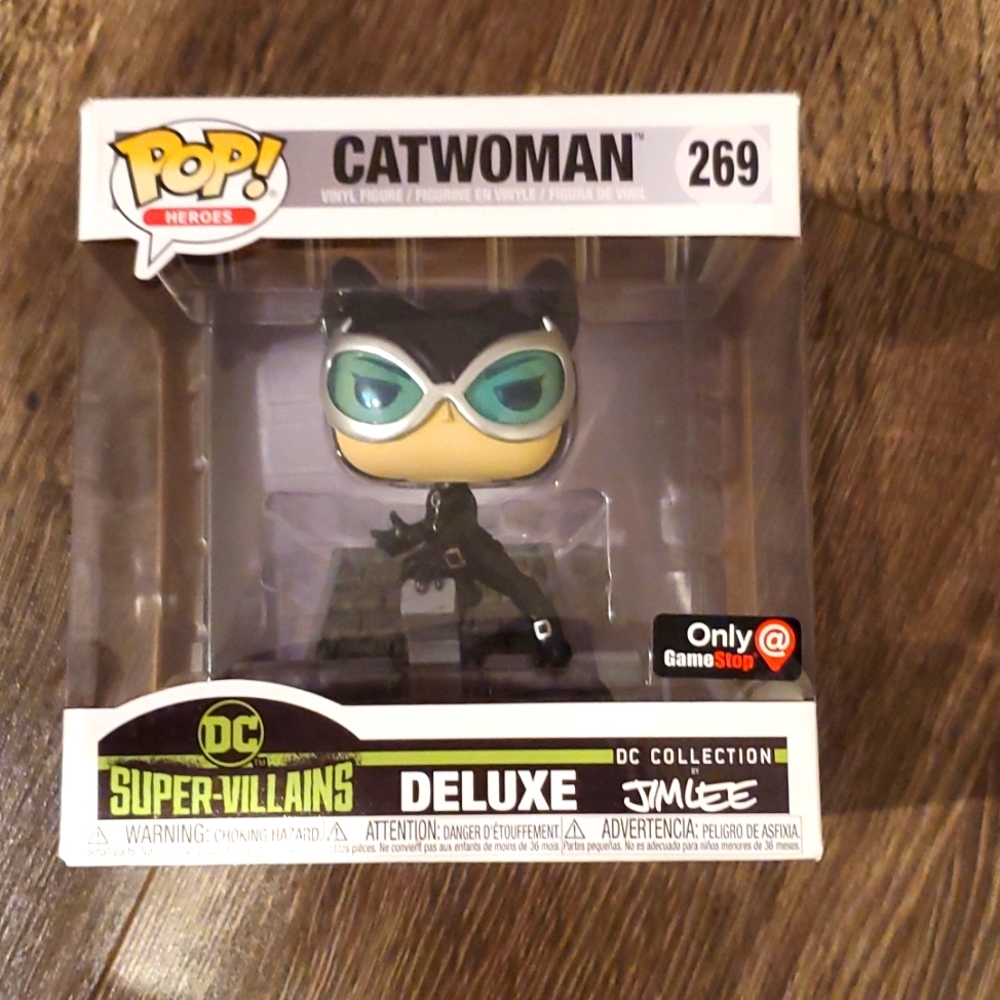 Catwoman Funko Pop Super-Vilkians Jimlee collection